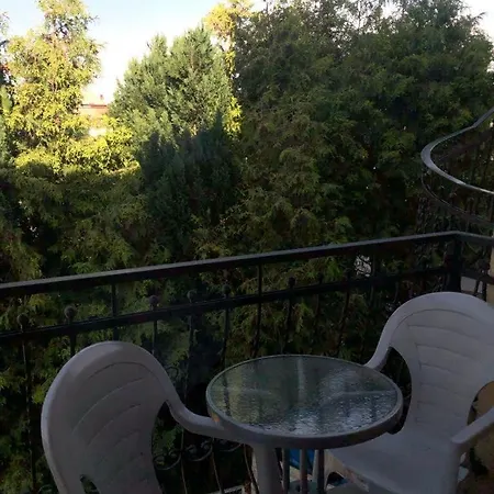 Baltycka 4 בית הארחה